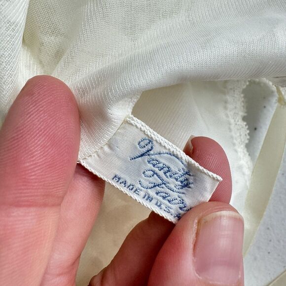 VTG Vanity Fair Lace Bodice Slip Dress Nightgown Size 34 S Ivory Nylon Coquette - Picture 6 of 11